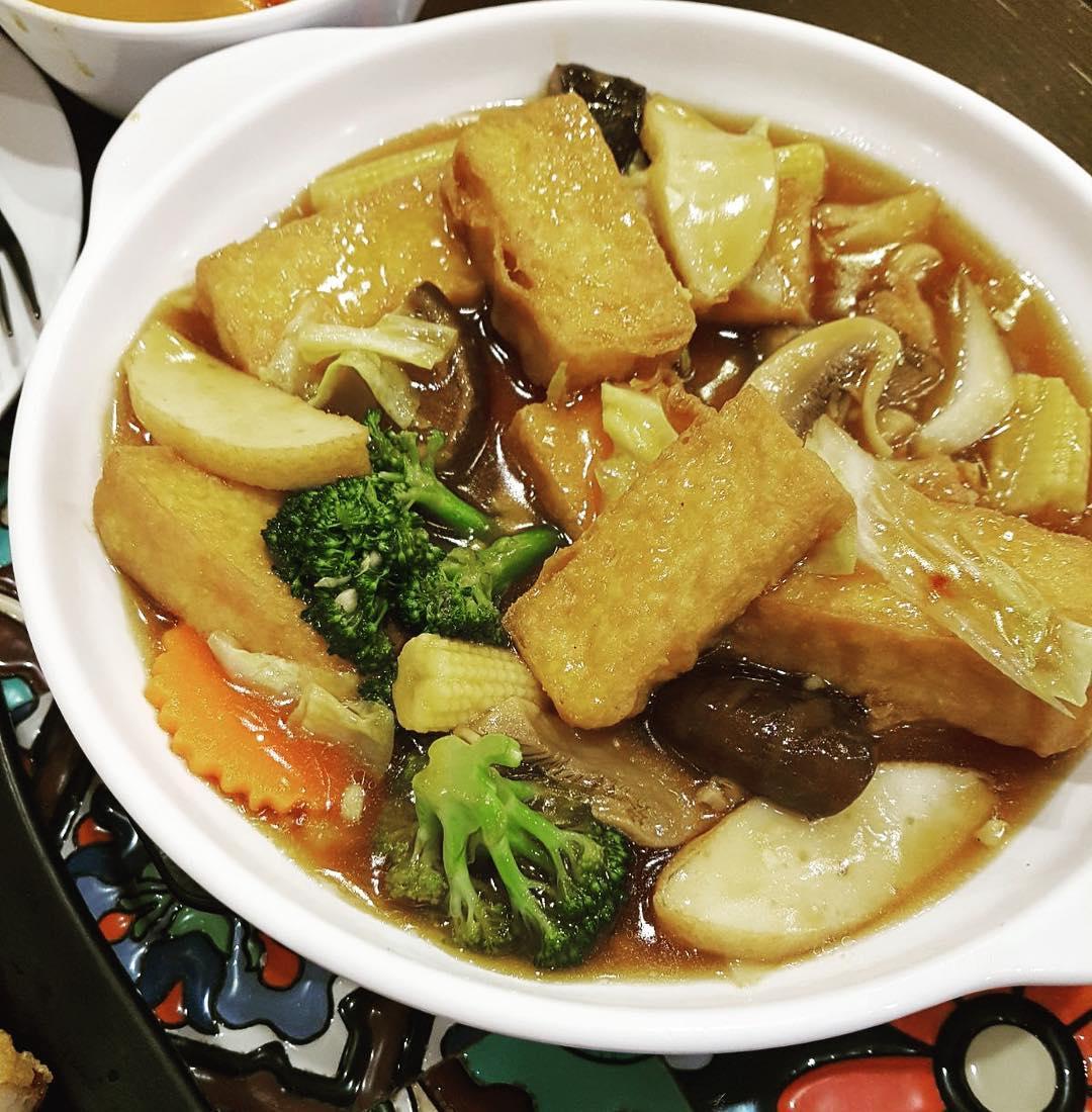 Claypot Seafood Tofu