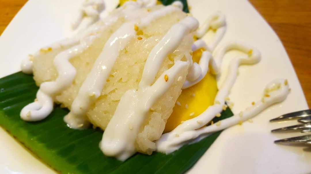 mango-sticky-rice-at-siam-kitchen-halal-tag-singapore