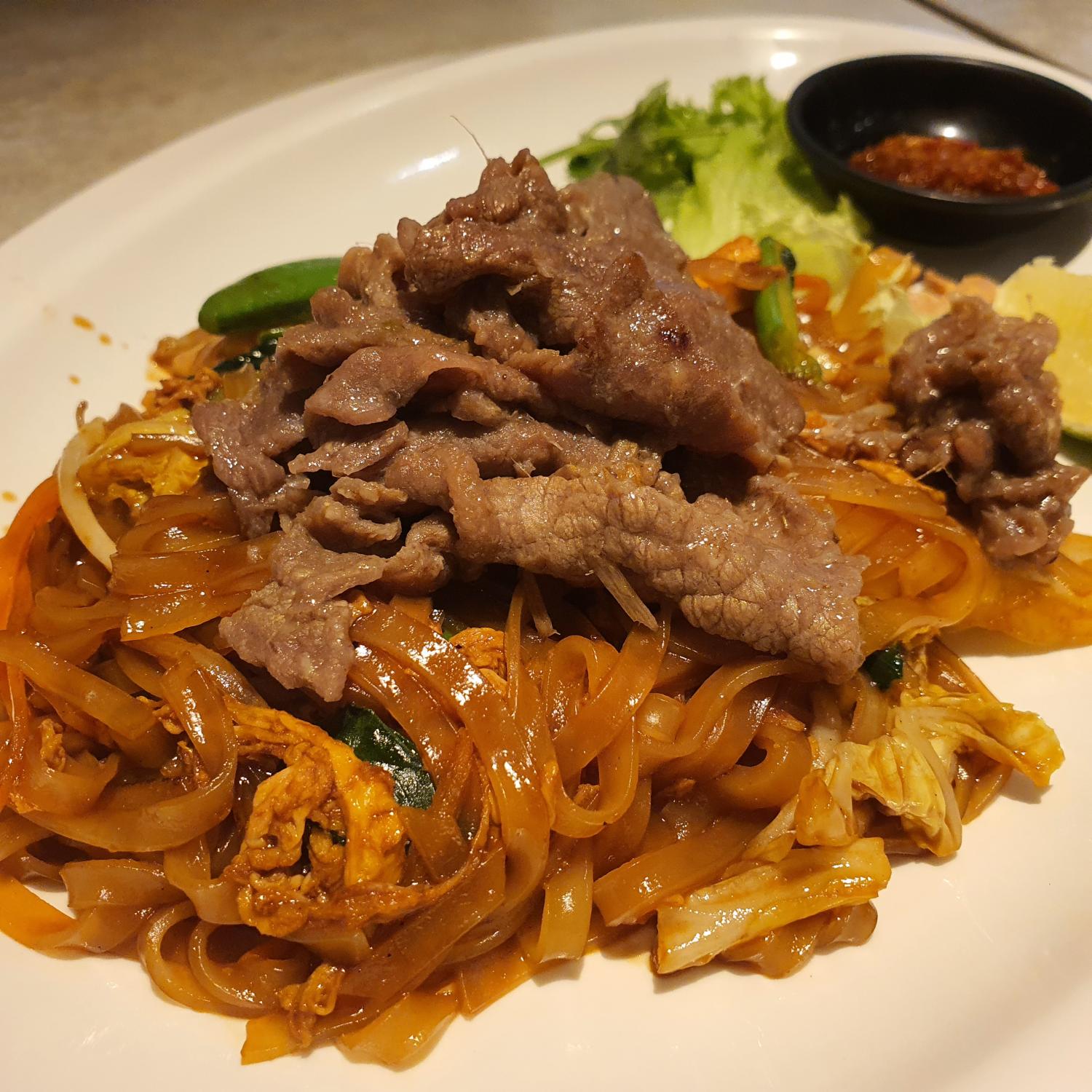 Fried Pho Noodle with Beef