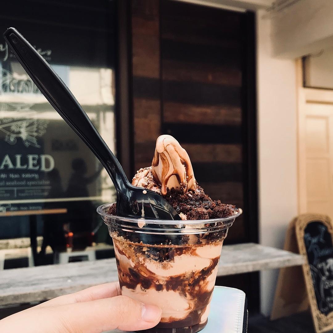 Nutella Brownies Cheesecake Softserve Ice cream