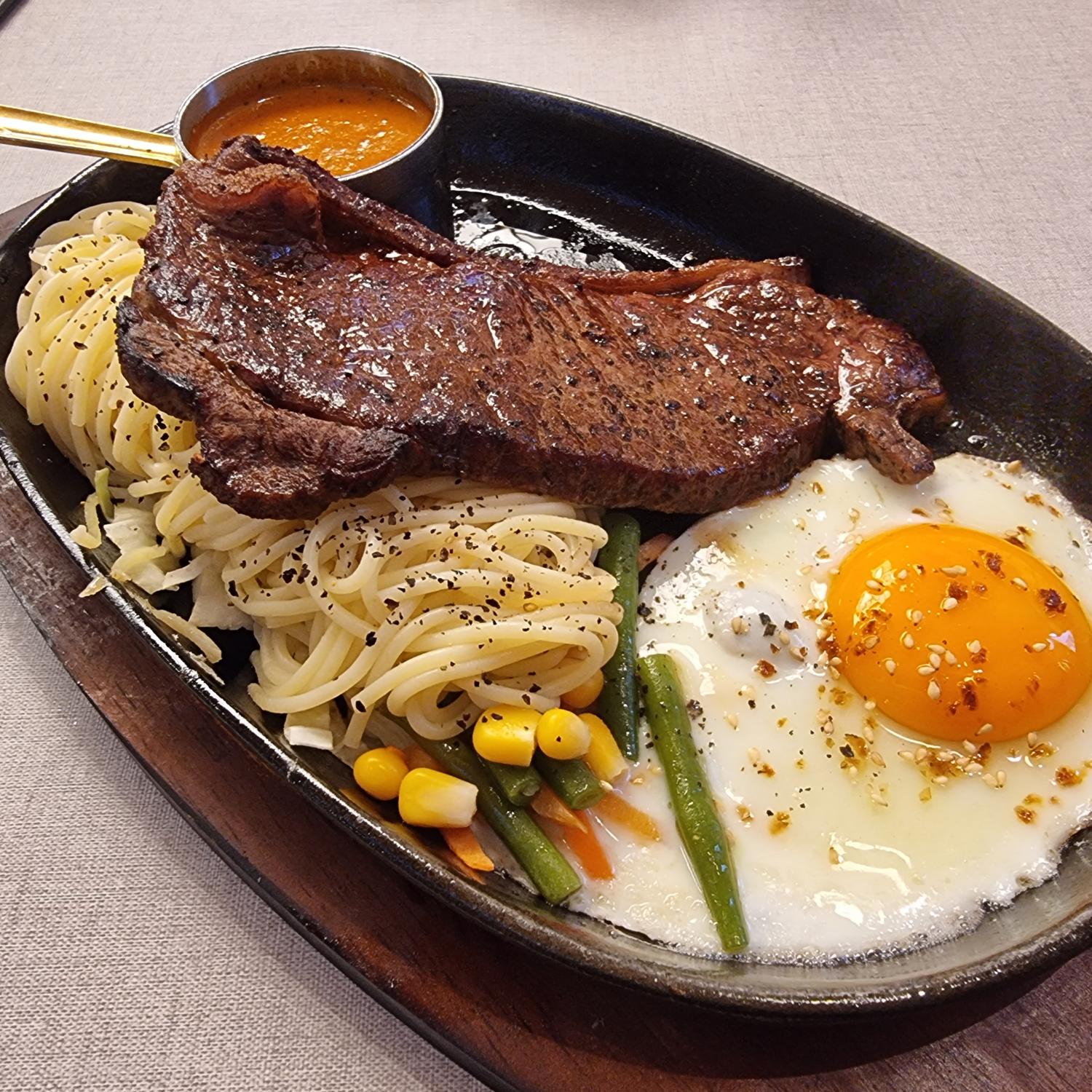 Grilled Sirloin Steak Spaghetti