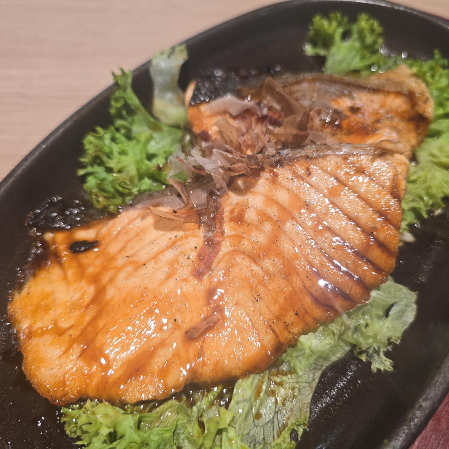 Teppanyaki Teriyaki Salmon