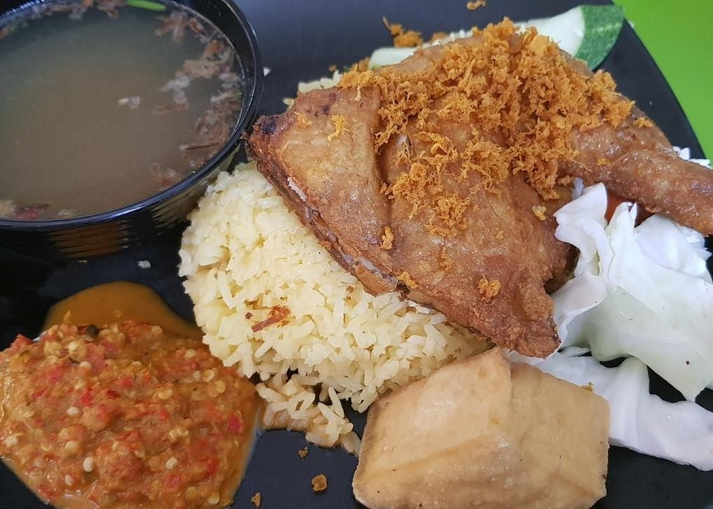 Nasi Ayam Penyet