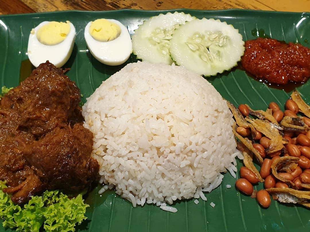 Nasi Lemak with Minangkabau Beef Rendang