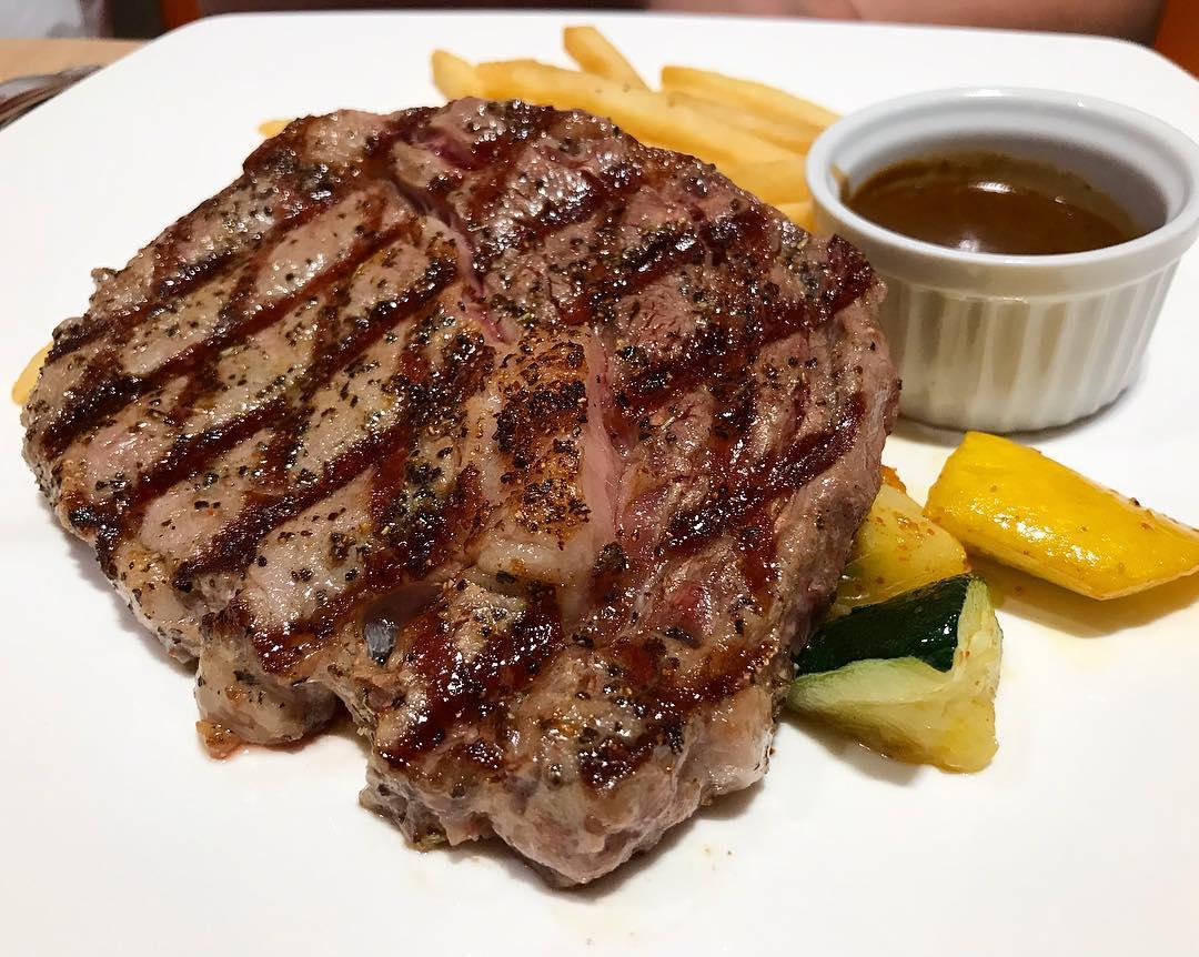 charbroiled-ribeye-steak-at-earle-swensen-s-halal-tag-singapore